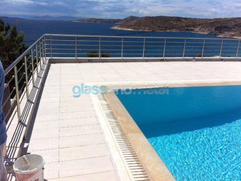 GLASS AND METAL: Φωτογραφίες & Βίντεο