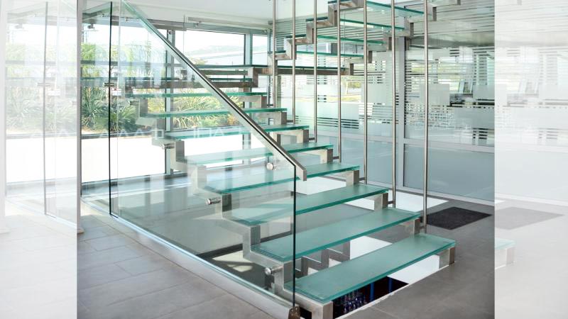 GLGLASS - GAVRIIL ELEFTHERIOS: Φωτογραφίες & Βίντεο