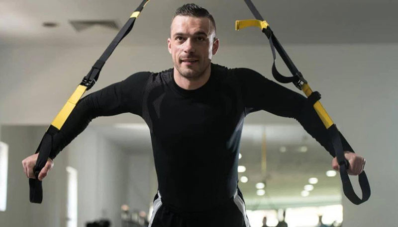 GOLD GYM: Φωτογραφίες & Βίντεο