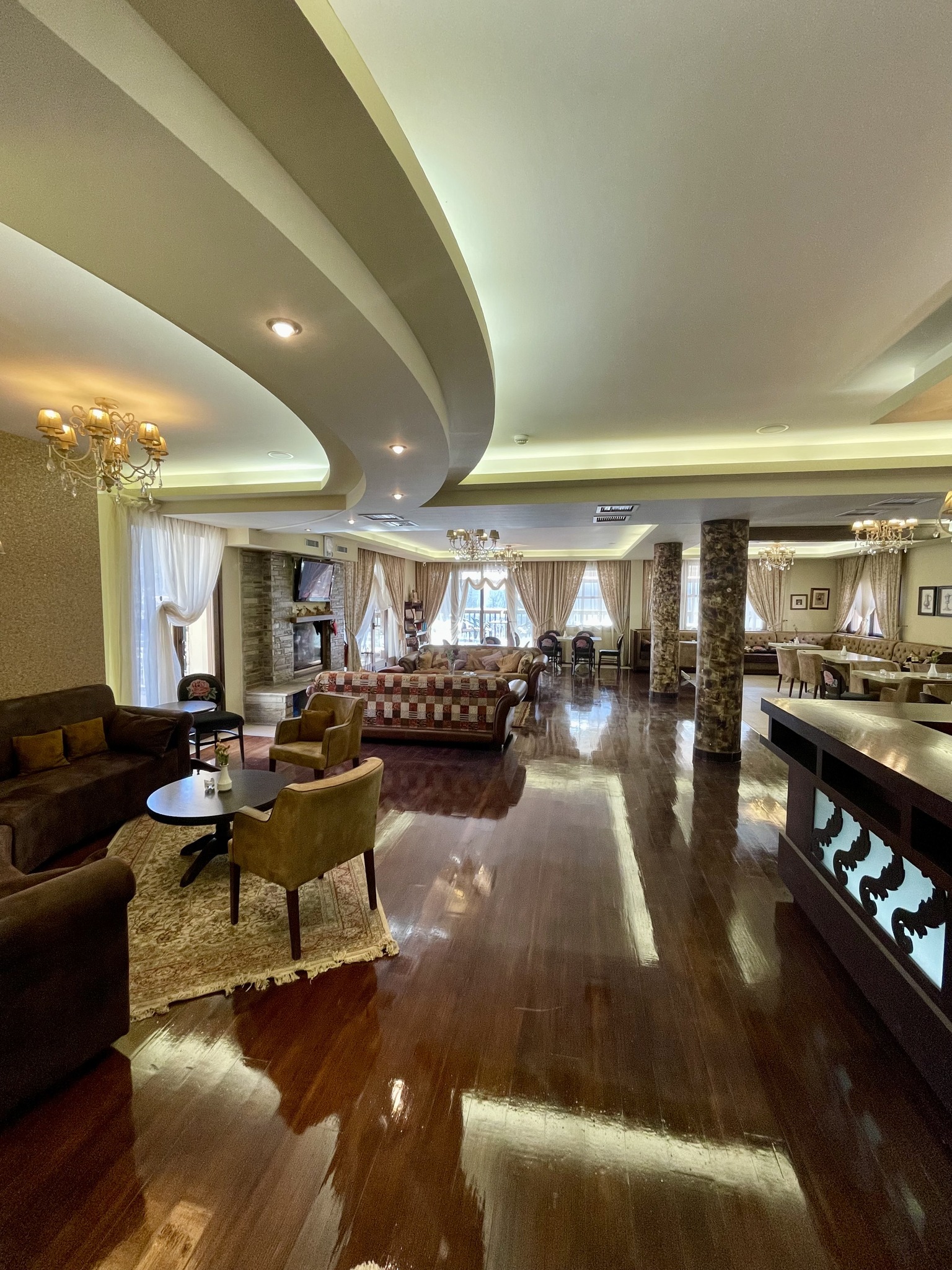 GRAND CHALET CARE: Φωτογραφίες & Βίντεο