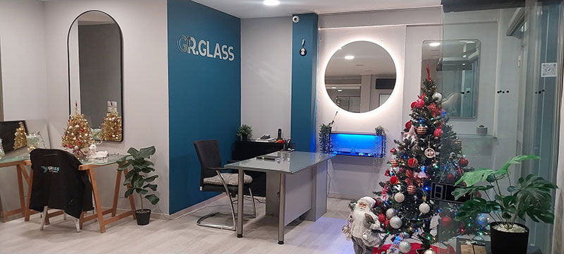 GR. GLASS: Φωτογραφίες & Βίντεο