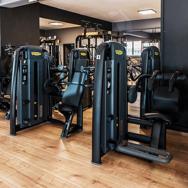 GYM TONIK: Φωτογραφίες & Βίντεο