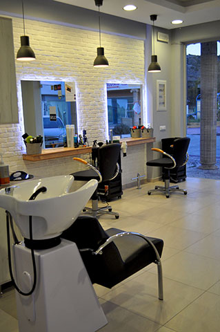 HARISMA HAIR SALON: Φωτογραφίες & Βίντεο