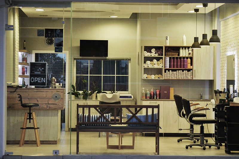 HARISMA HAIR SALON: Φωτογραφίες & Βίντεο