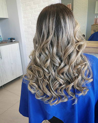 HARISMA HAIR SALON: Φωτογραφίες & Βίντεο