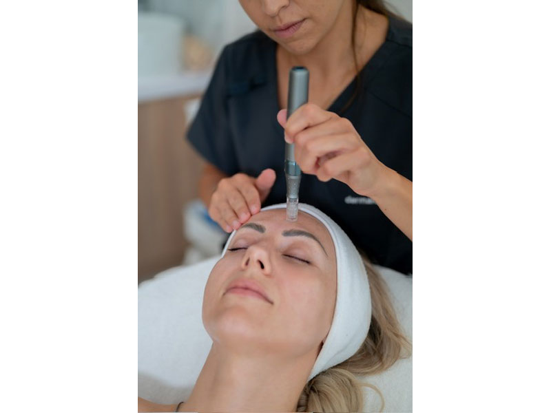 HBH BEAUTY LOUNGE - ΦΑΝΑΡΙΩΤΗ ΕΛΕΝΗ: Φωτογραφίες & Βίντεο