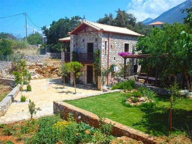 HELLAS HOMES - I. GIANNOUKAKIS: Φωτογραφίες & Βίντεο