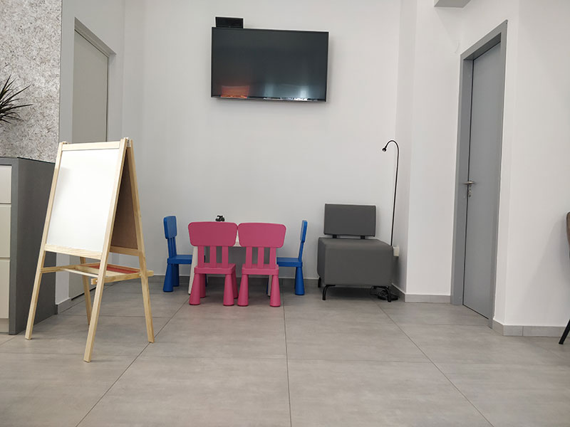 IATRIKI EPIVLEPSI: Φωτογραφίες & Βίντεο