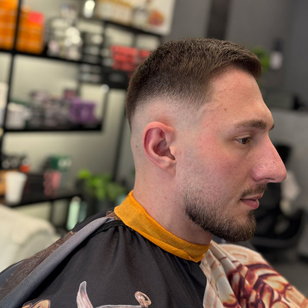 ICONS BARBERSHOP: Φωτογραφίες & Βίντεο