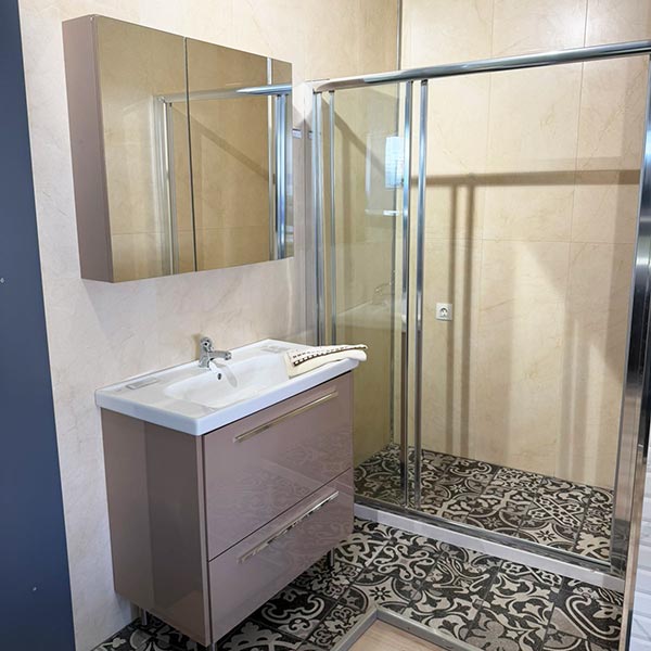 IDEAL BAGNO: Φωτογραφίες & Βίντεο