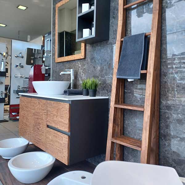 IDEAL BAGNO: Φωτογραφίες & Βίντεο
