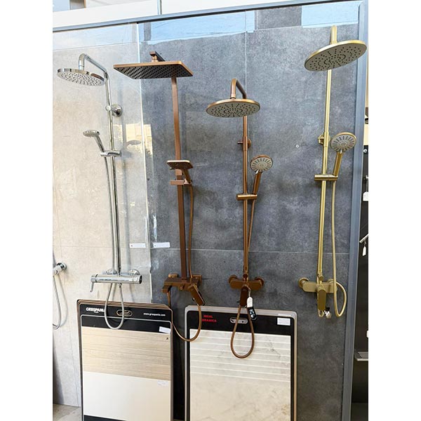 IDEAL BAGNO: Φωτογραφίες & Βίντεο