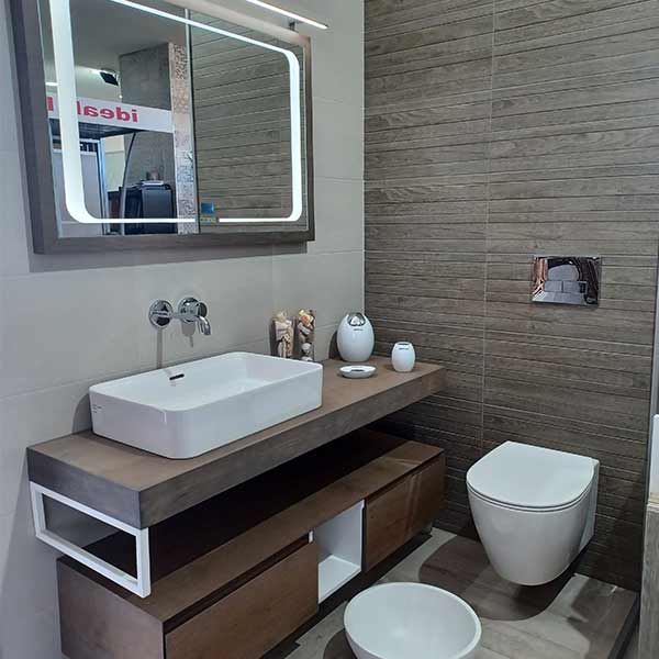 IDEAL BAGNO: Φωτογραφίες & Βίντεο
