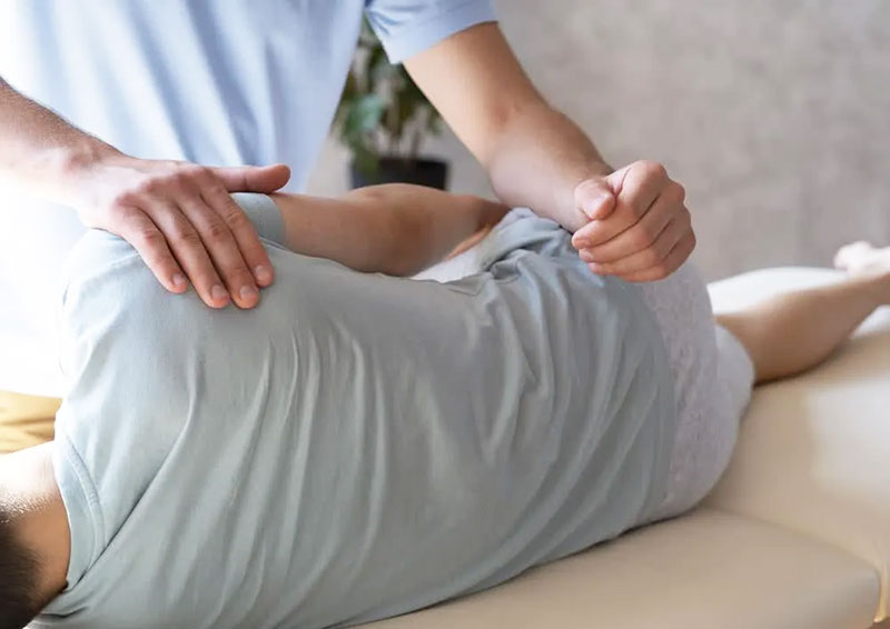 IDIOTIKO POLYIATREIO LOUTRAKIOU - ORTHOPAEDIC AND REHAB CENTER: Φωτογραφίες & Βίντεο