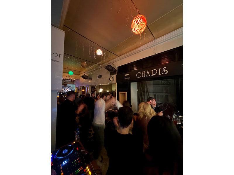 IL GATTO CAFE BAR: Φωτογραφίες & Βίντεο