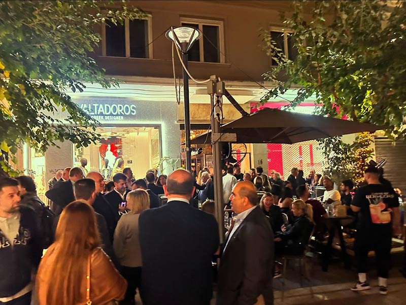 IL GATTO CAFE BAR: Φωτογραφίες & Βίντεο