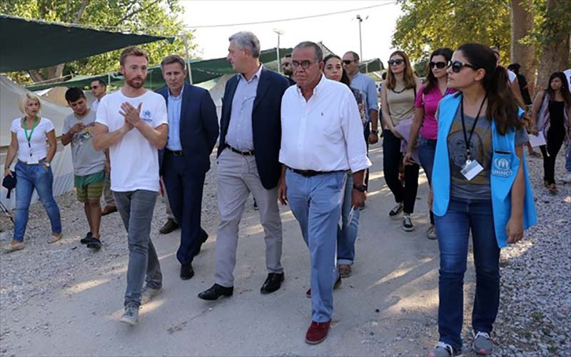 Maria and Faye accompany the former Minister of Immigration Policy G. Mouzalas and the UN High Commissioner for Refugee