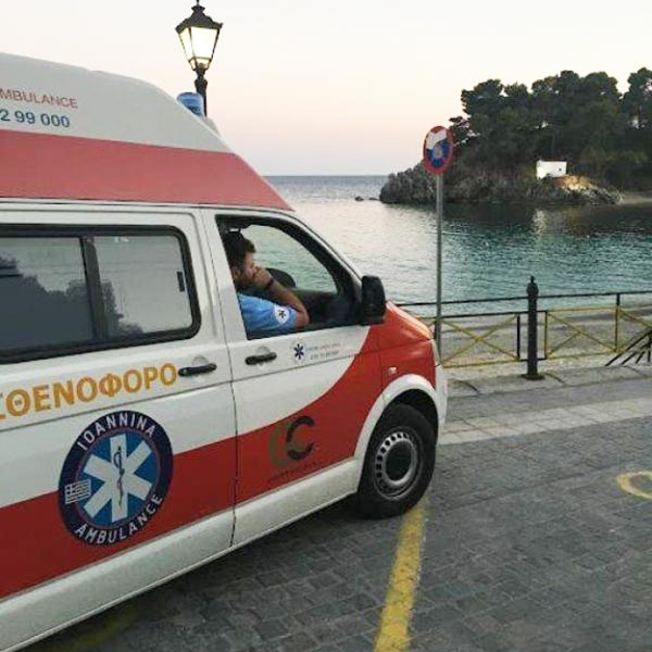 IOANNINA AMBULANCE: Φωτογραφίες & Βίντεο