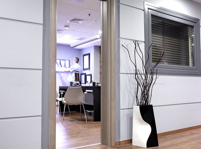 ΙΩΣΗΦΙΔΗΣ ΜΙΧΑΗΛ Dr - ORTHOBIOLOGY SURGERY CENTER: Φωτογραφίες & Βίντεο