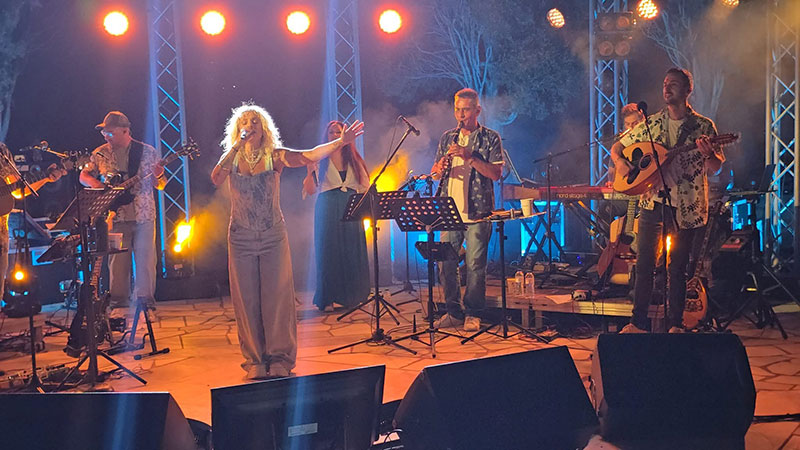 KAPOUTSOS SOUND & LIGHTS SERVICES: Φωτογραφίες & Βίντεο