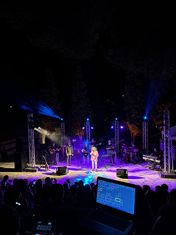 KAPOUTSOS SOUND & LIGHTS SERVICES: Φωτογραφίες & Βίντεο