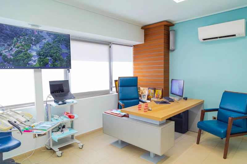 KARAGIANNIS DENTAL CLINIC: Φωτογραφίες & Βίντεο