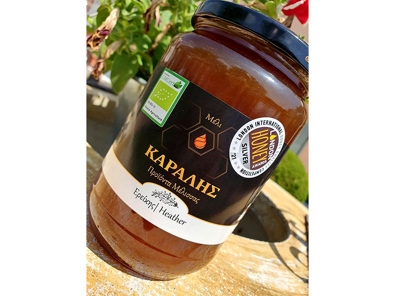 ΚΑΡΑΛΗΣ ΠΡΟΙΟΝΤΑ ΜΕΛΙΣΣΑΣ: Φωτογραφίες & Βίντεο