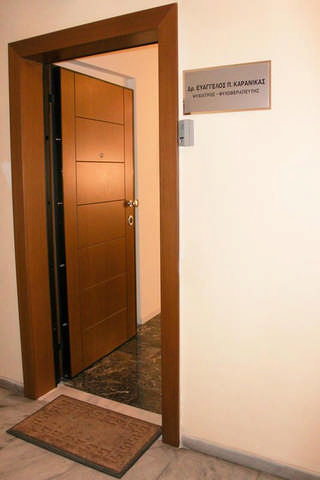 KARANIKAS EVAGGELOS: Φωτογραφίες & Βίντεο