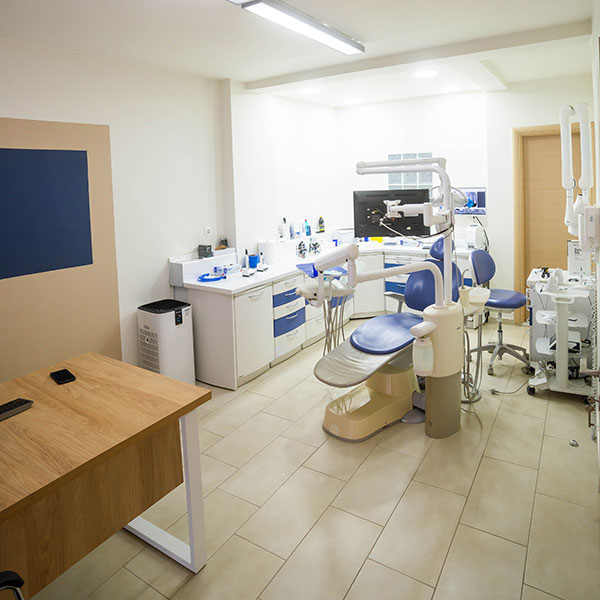 KARANIKAS IR. PANAGIOTIS DDS: Φωτογραφίες & Βίντεο