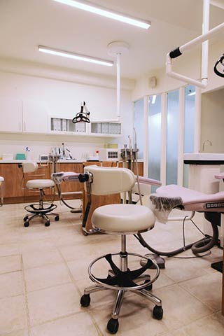 ΚΑΡΑΘΑΝΑΣΗΣ ΑΘΗΝΟΔΩΡΟΣ Dr: Φωτογραφίες & Βίντεο