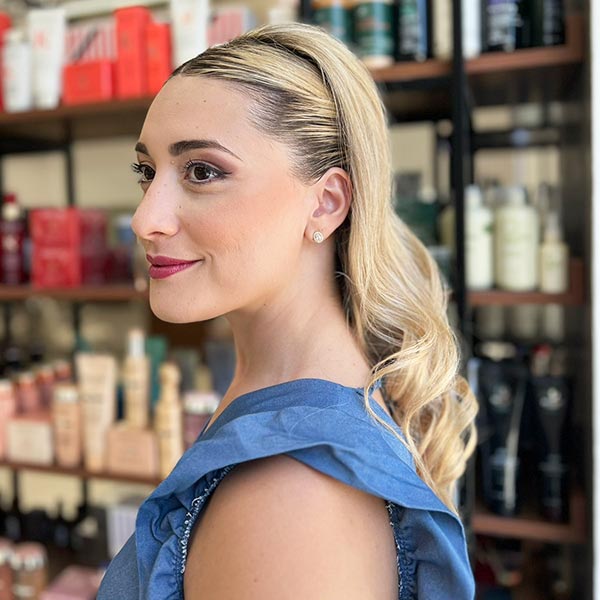 KARTSONA COIFFURE: Φωτογραφίες & Βίντεο