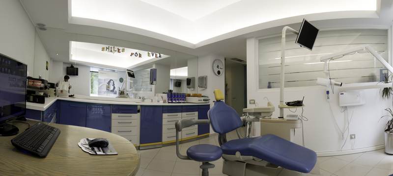ΚΑΘΟΠΟΥΛΗΣ ΗΛΙΑΣ DDS, MDSc ORTHOCENTER: Φωτογραφίες & Βίντεο