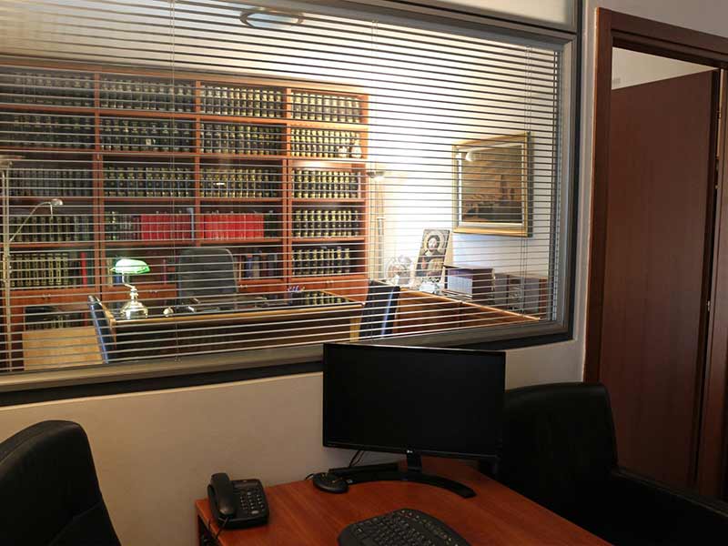 KATSAROS LAW FIRM: Φωτογραφίες & Βίντεο