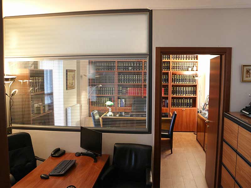 KATSAROS LAW FIRM: Φωτογραφίες & Βίντεο