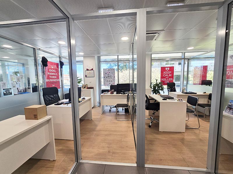 KELLER WILLIAMS CRETAN PROPERTIES: Φωτογραφίες & Βίντεο