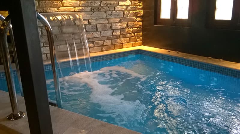 Whirlpool Bath (Jacuzzi)