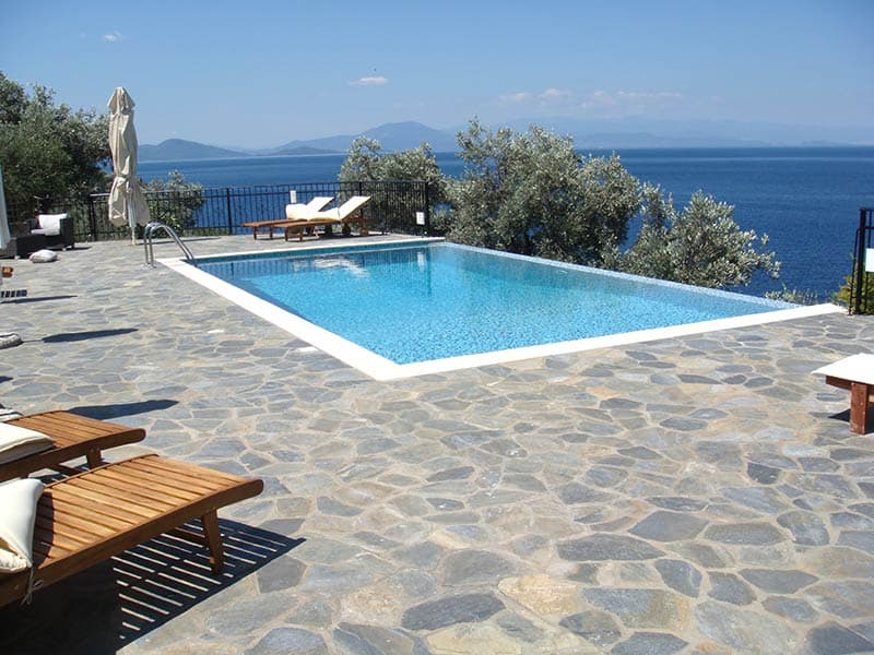 Overflow Swimming Pools