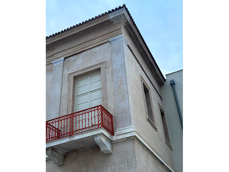 KERCANI LEONARD: Φωτογραφίες & Βίντεο