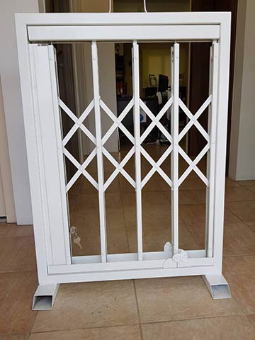 KIRIAZIS DOORS: Φωτογραφίες & Βίντεο