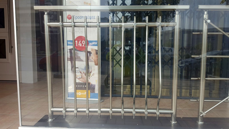 KIRIAZIS DOORS: Φωτογραφίες & Βίντεο