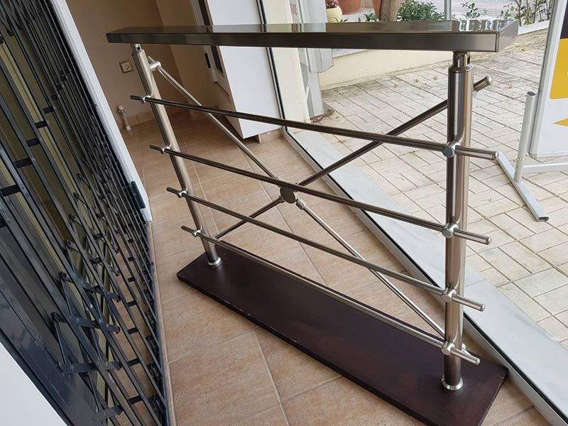 KIRIAZIS DOORS: Φωτογραφίες & Βίντεο