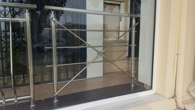 KIRIAZIS DOORS: Φωτογραφίες & Βίντεο