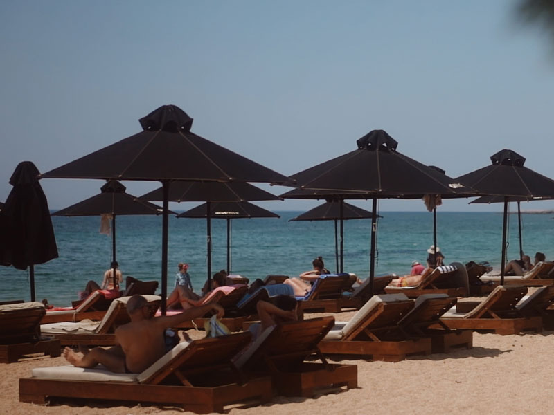 KOA BEACH POOL BAR: Φωτογραφίες & Βίντεο