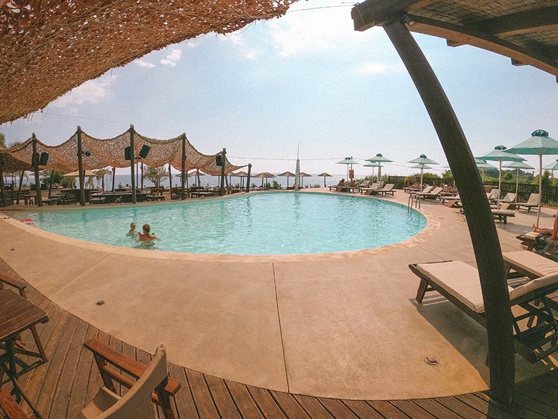 KOA BEACH POOL BAR: Φωτογραφίες & Βίντεο