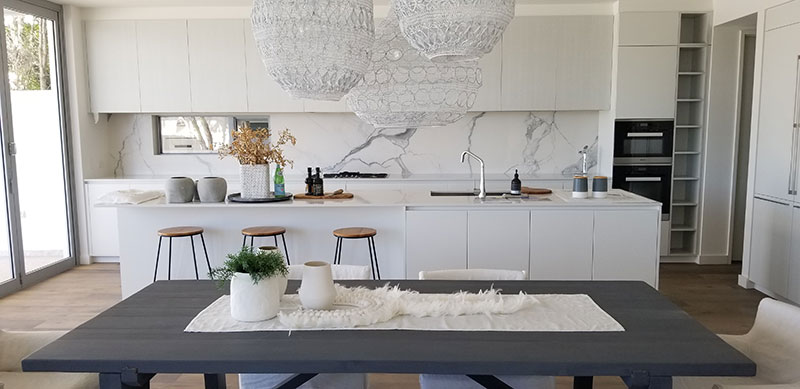 KOKKINAKIS STONE & PORCELAIN: Φωτογραφίες & Βίντεο