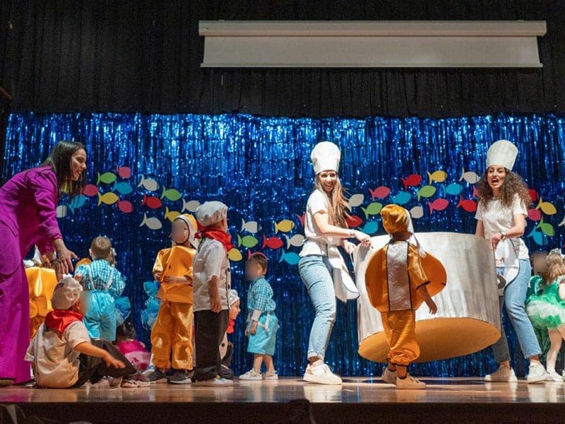 KOLEGIO DELASALLE: Φωτογραφίες & Βίντεο