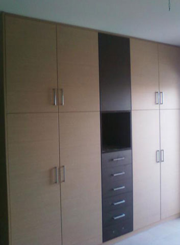 Built-in closets with strength guarantee