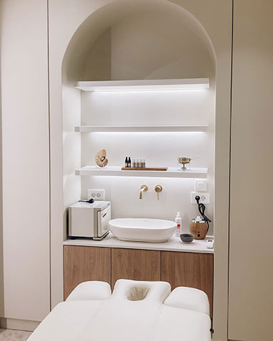 KOSKINIATI CHRISTINA AESTHETIC DERMA CENTER: Φωτογραφίες & Βίντεο