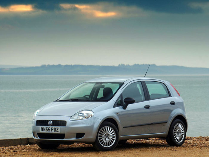 KOSMOS RENT A CAR: Φωτογραφίες & Βίντεο