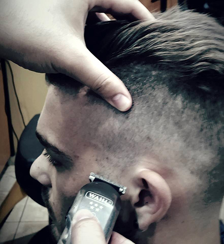 KOUFALIOS BARBER SHOP: Φωτογραφίες & Βίντεο